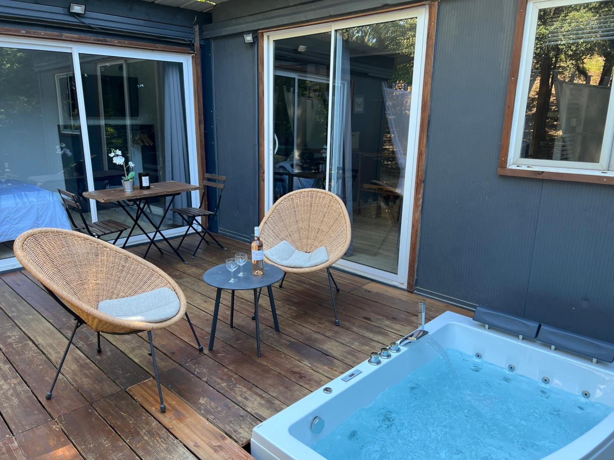 Superbe Cabane Jacuzzi Jardin Clim Wifi Parking Meyreuil Esterno foto